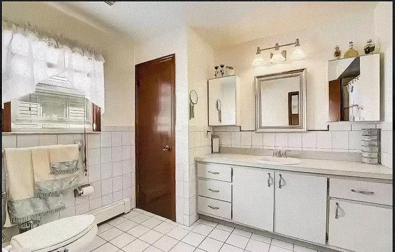 4 bed, 2500 sqft, $3,000 — Photo 3