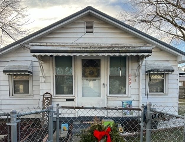 1st image of 309 Canby Ave