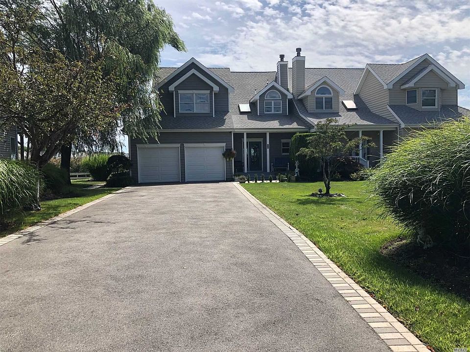 1st image of 35 Spinnaker Ln