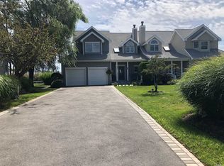 35 Spinnaker Ln, East Patchogue, NY 11772