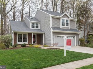 9711 Walthorne Ct, Burke, VA 22015