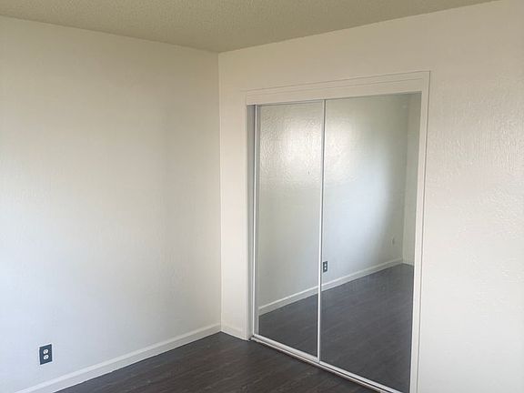 5th image of 1608 Sycamore Dr APT 1