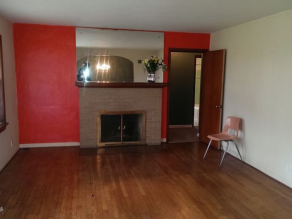 2nd image of 846 Fontaine Pl