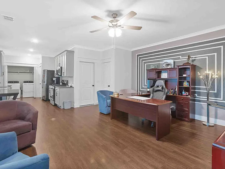 364 Kenai Dr — Photo 3