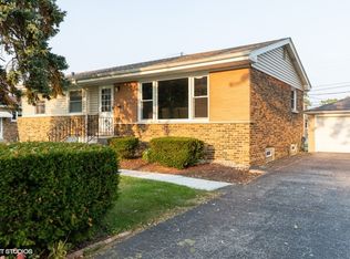 423 N Manchester Dr, Chicago Heights, IL 60411