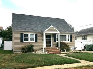 46 Roosevelt Blvd, Parlin, NJ 08859