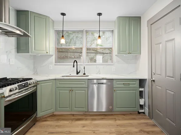 1720 S Taylor St, Philadelphia, PA 19145