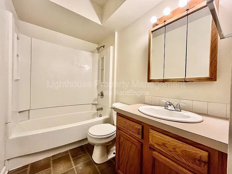 971 McCarty St NW — Photo 9