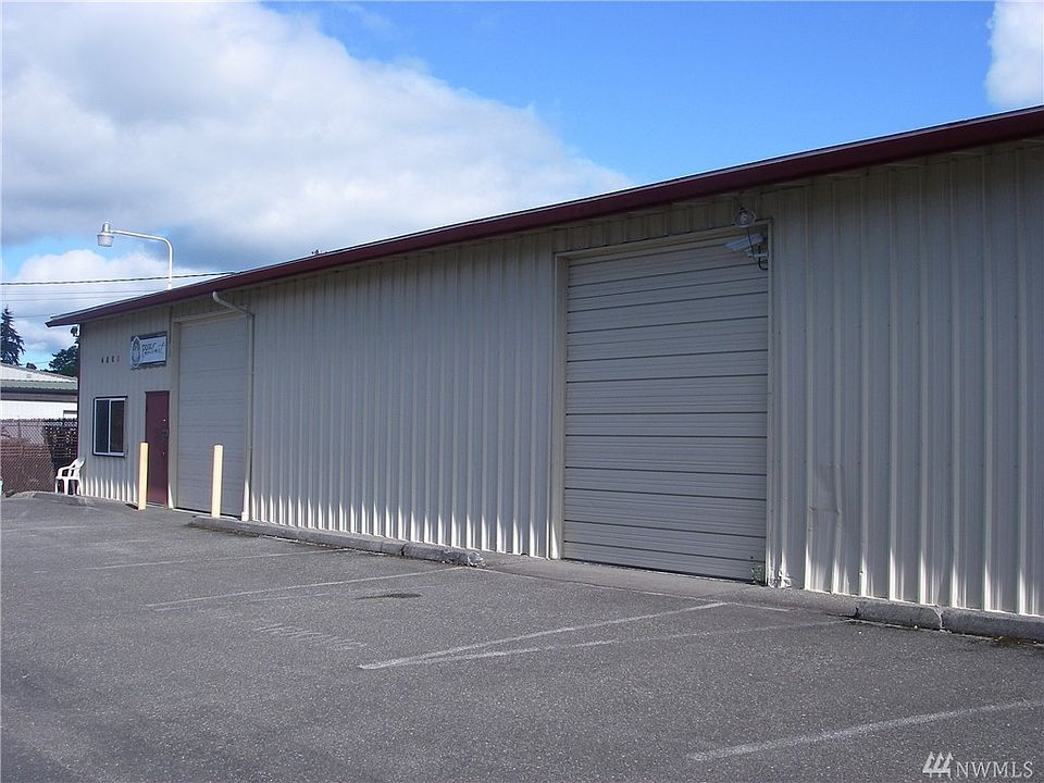 2nd image of 4801 56th Pl NE