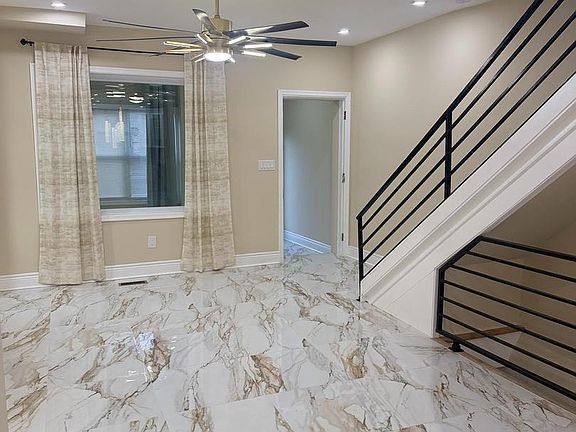 5th image of 6232 Larchwood Ave