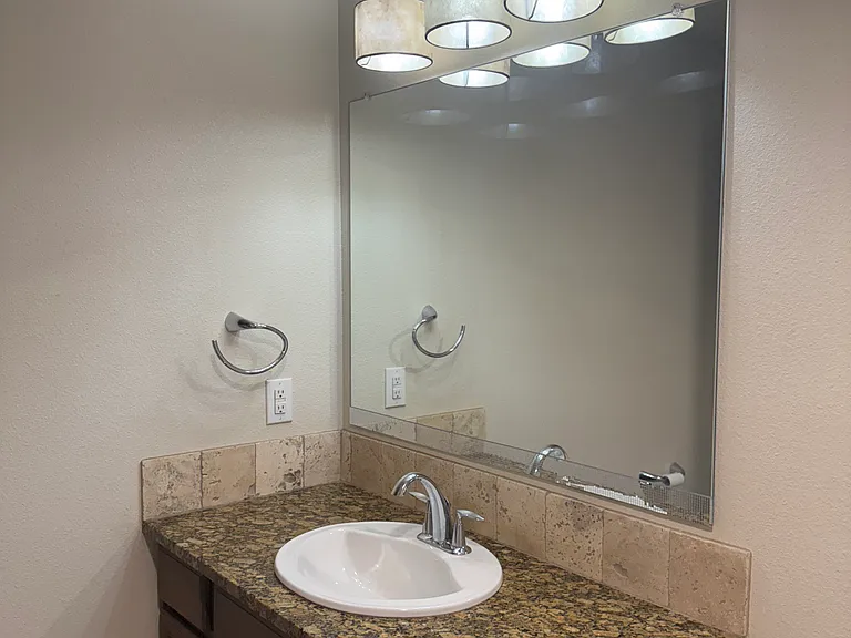 10106 Viola Ave — Photo 15