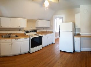 3808A E Barnard Ave, Cudahy, WI 53110