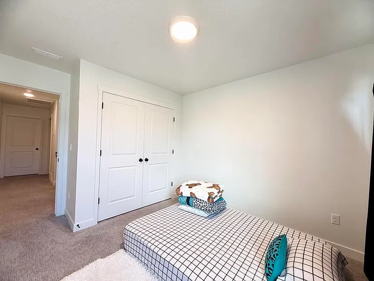 6686 W Leander Dr #W — Photo 8