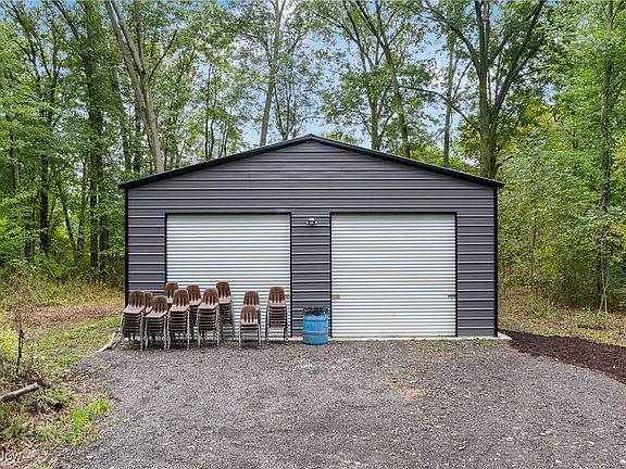 2nd image of 4679 Albert Ave