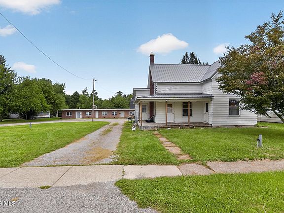 4th image of 522 Beckham St