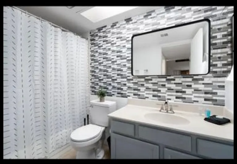 3721 W Waltann Ln — Photo 12