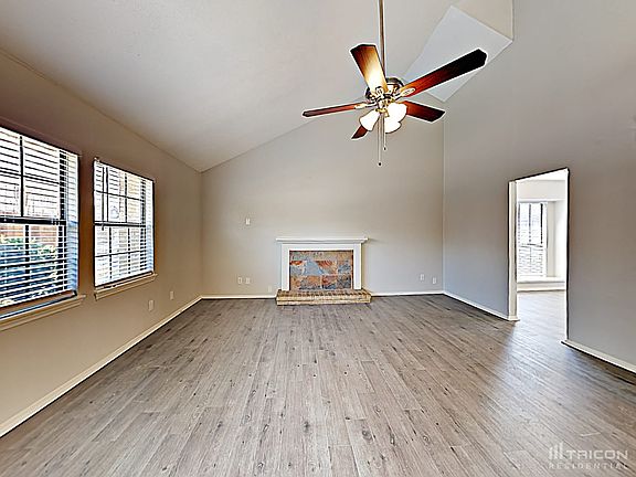 3rd image of 1707 Hancock Dr