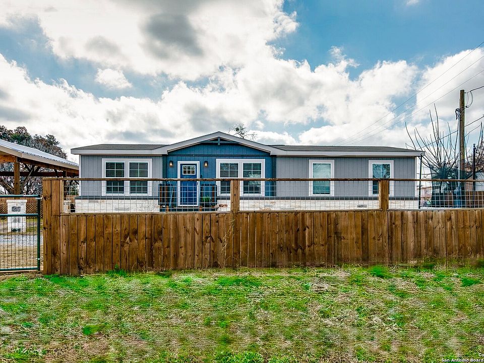 1st image of 602 E Hunt St