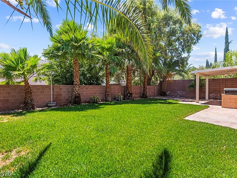 11223 Tribiani Ave — Photo 49