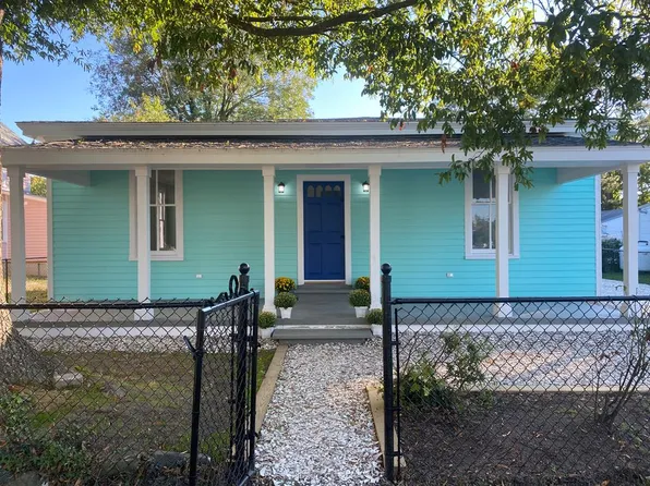 12 Powellton Ave, Wachapreague, VA 23480