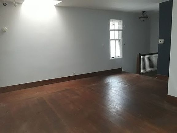 3rd image of 1436 N Astor St #3