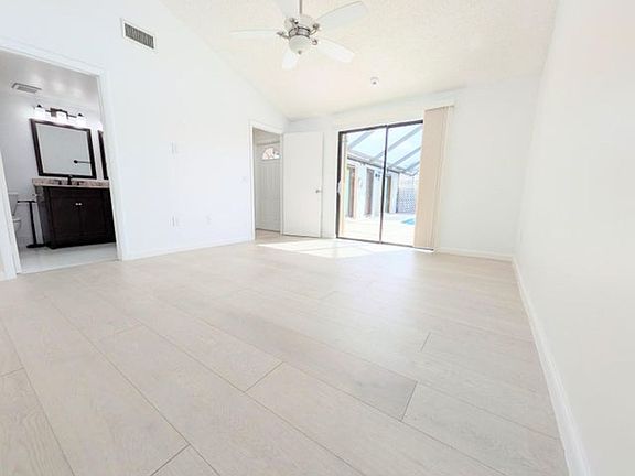 4th image of 9975 Boca Gardens Trl APT A