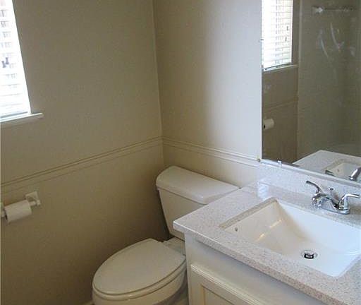 5th image of 2510 Trailside Dr #B