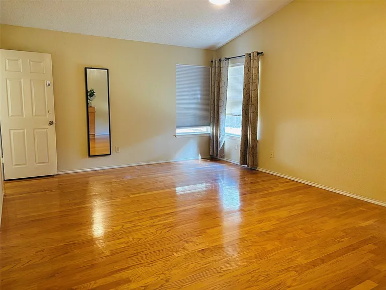 7806 Taranto Dr — Photo 7
