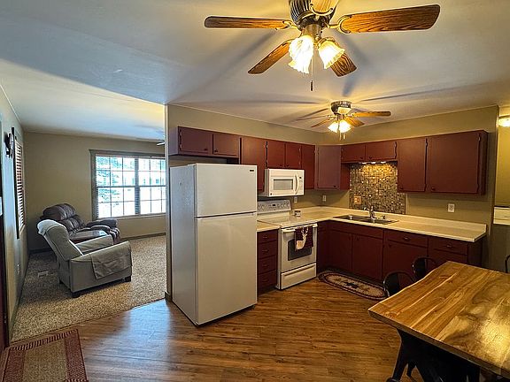 3rd image of 1585 Lolich Rd