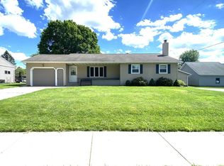 109 Church St, Fall River, WI 53932