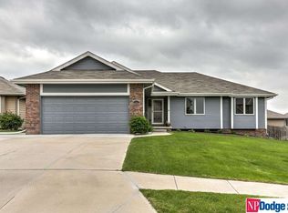 19013 Margo St, Omaha, NE 68136