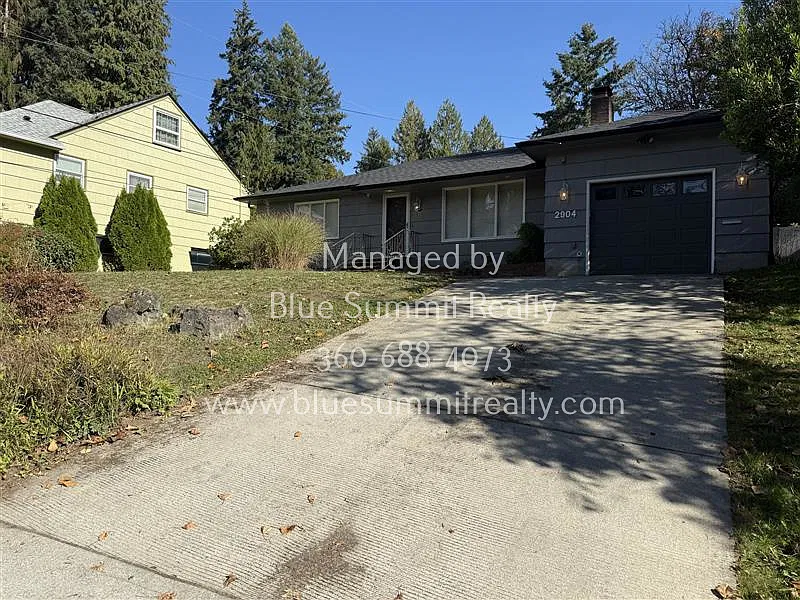 2904 Otis St SE