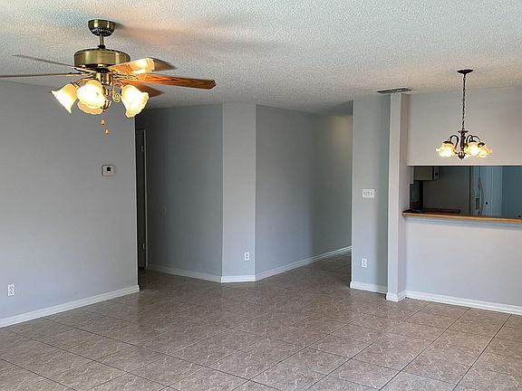 4th image of 5350 Hawk Dr #0