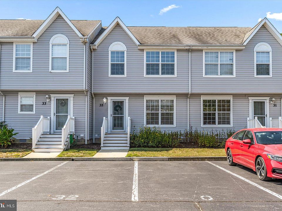 1st image of 38182 Beachwood Ct #C32