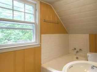 5131 Reeds Rd, Mission, KS 66202