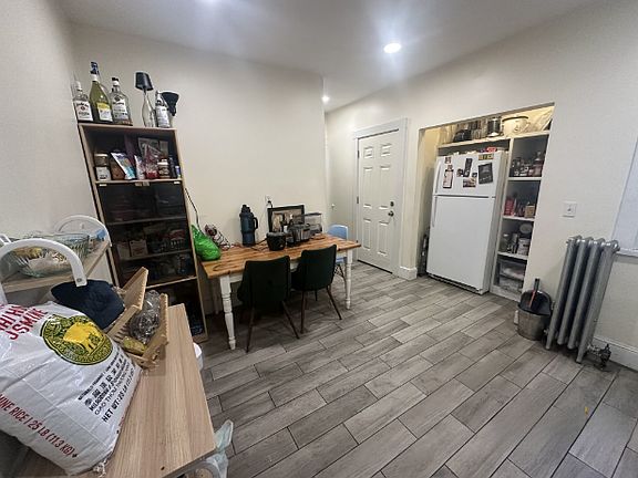 4th image of 194 Kelton St #1F