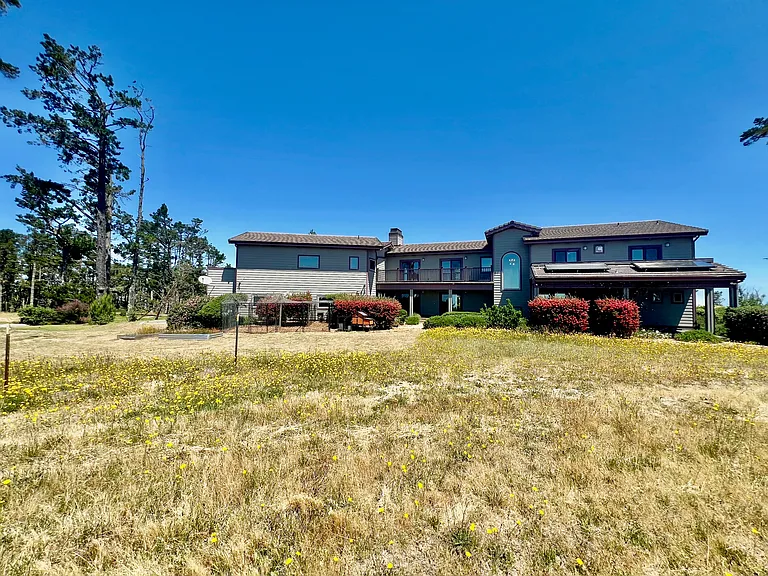 300 Corona Rd — Photo 30