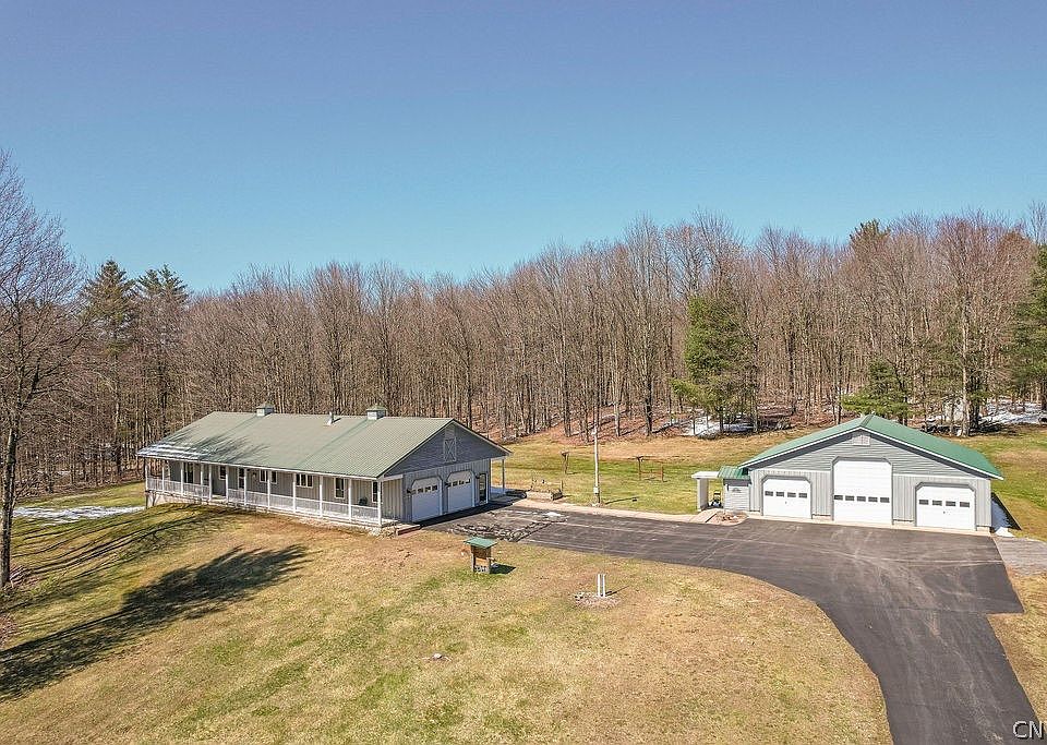 1st image of 2085 Walker Rd