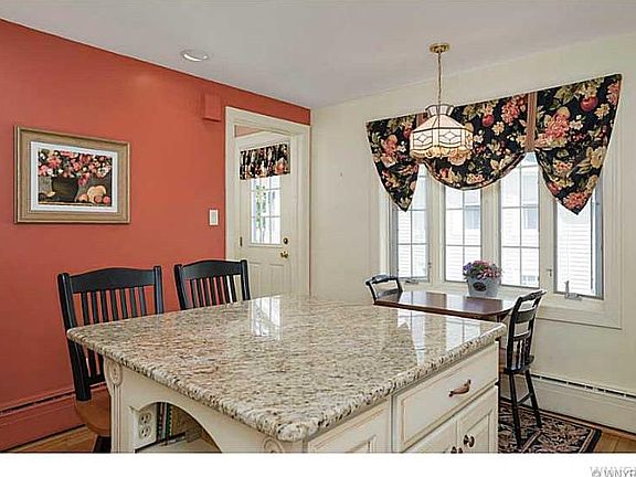 5th image of 209 Westfield Rd