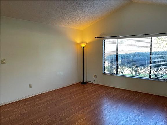5th image of 37822 Willingham Ave