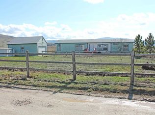 9715 Darnell Ln, Sweet, ID 83670