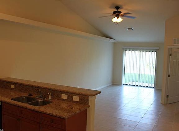 3rd image of 1306/1308 SE 8th Ave