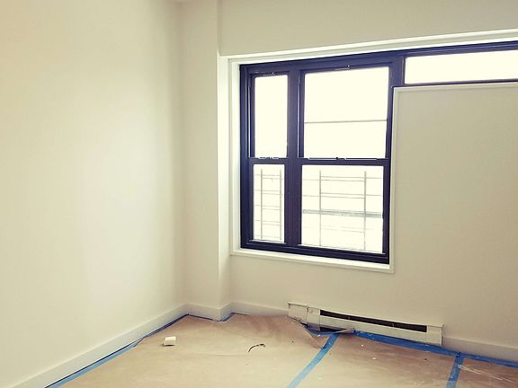5th image of 410 St Nicholas Ave APT 21D