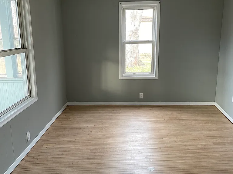 2301 Cole Ave SE — Photo 8