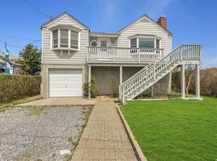 15 Browns River Rd, Sayville, NY 11782