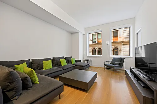 101 Leonard St Photo 1