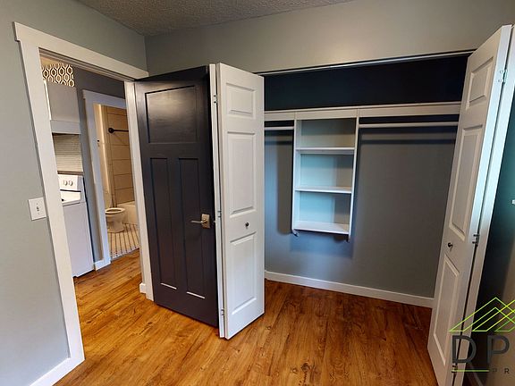 2nd image of 326 E Hillsdale St #5