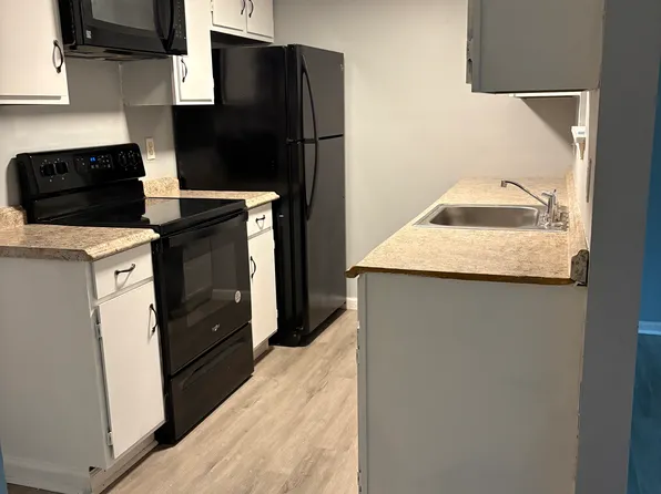 16 S 10th St APT 46, Emmaus, PA 18049
