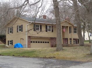 3 Jane Ln, Bristol, RI 02809