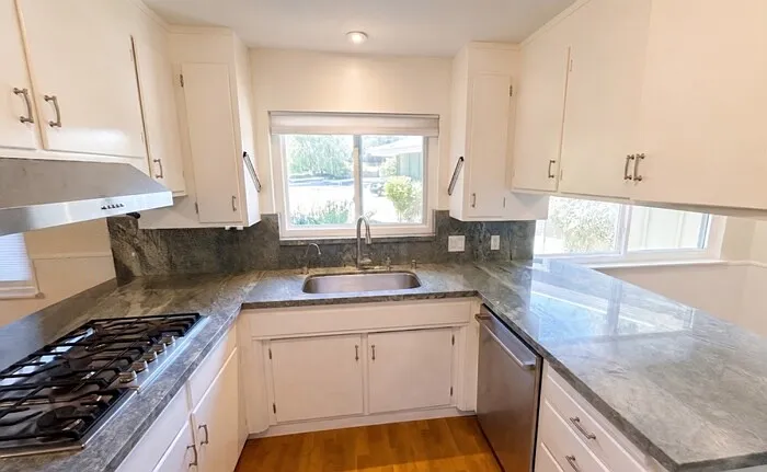 4353 Miranda Ave — Photo 7
